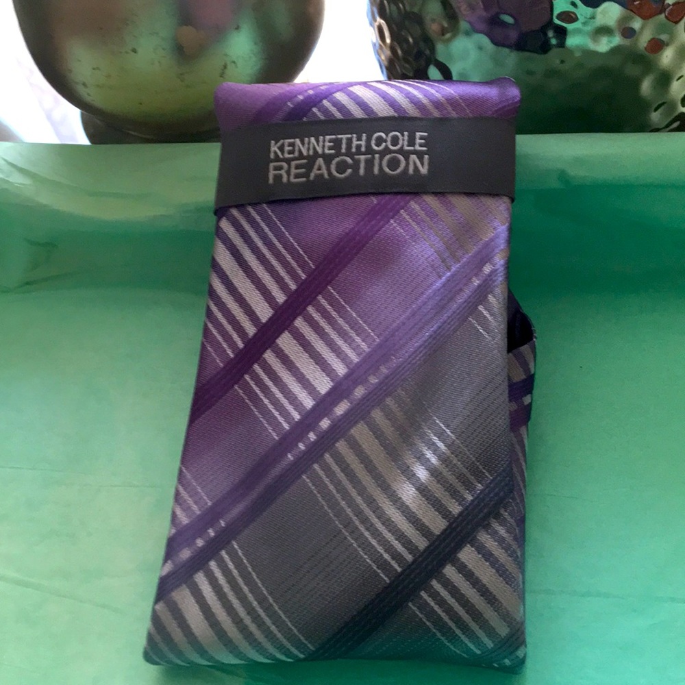 🛑SOLD!
Kenneth Cole! 💯 Authentic Kenneth Cole Reaction Men’s Necktie